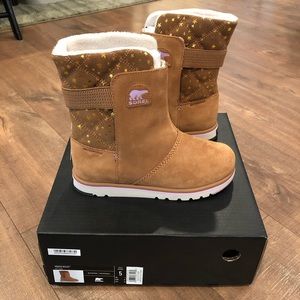 NIB Sorel Rylee Stars Girls Waterproof Boots